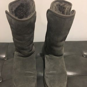 Uggs wedge size 71/2 gray
